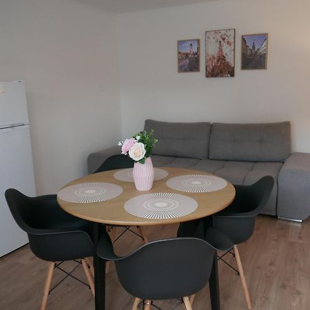 Free Garage In The Center-Delicia 4 Studio! Сибиу Екстериор снимка