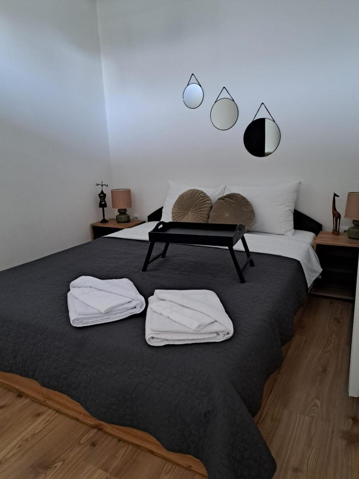 Free Garage In The Center-Delicia 4 Studio! Сибиу Екстериор снимка